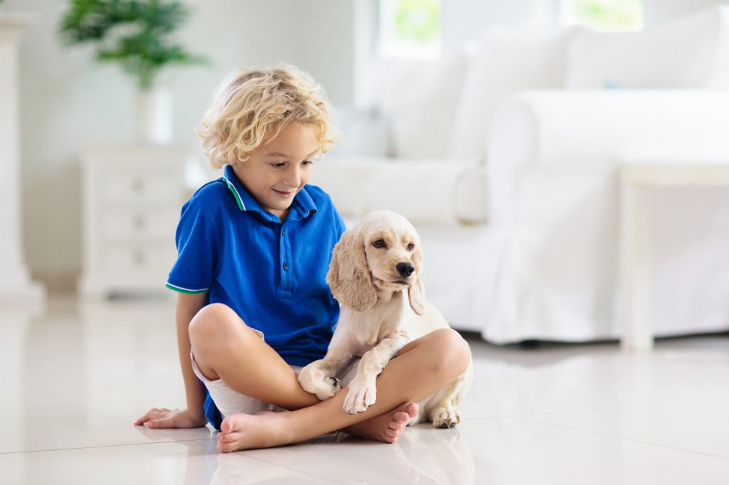 those-who-grow-up-with-a-pet-have-fewer-food-allergies-breaking